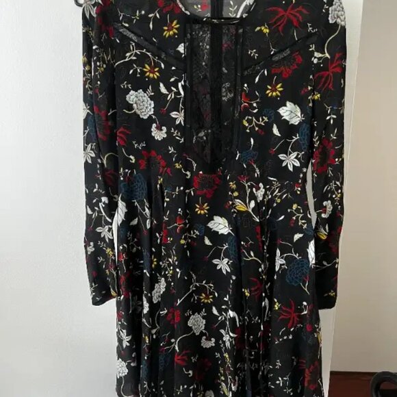A.L.C. Floral Asymmetrical Long Sleeve Lace Dress - Size 4 - Picture 5 of 6